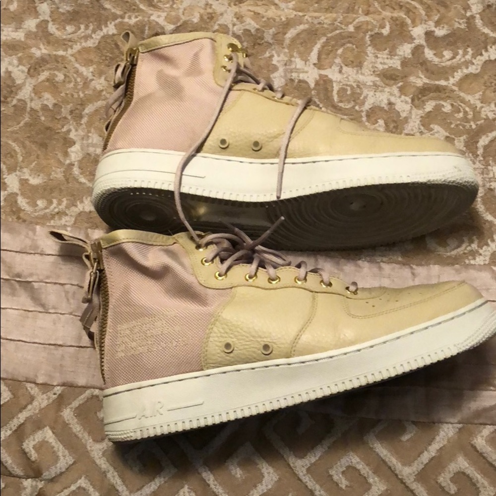 Nike urban utility air forceones (uptowns)👟😎💫⭐️